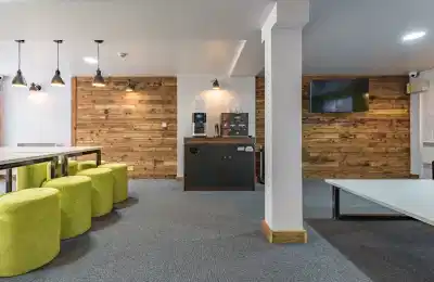 Royal Park Flats, Leeds - Leeds, England, United Kingdom - Common Area