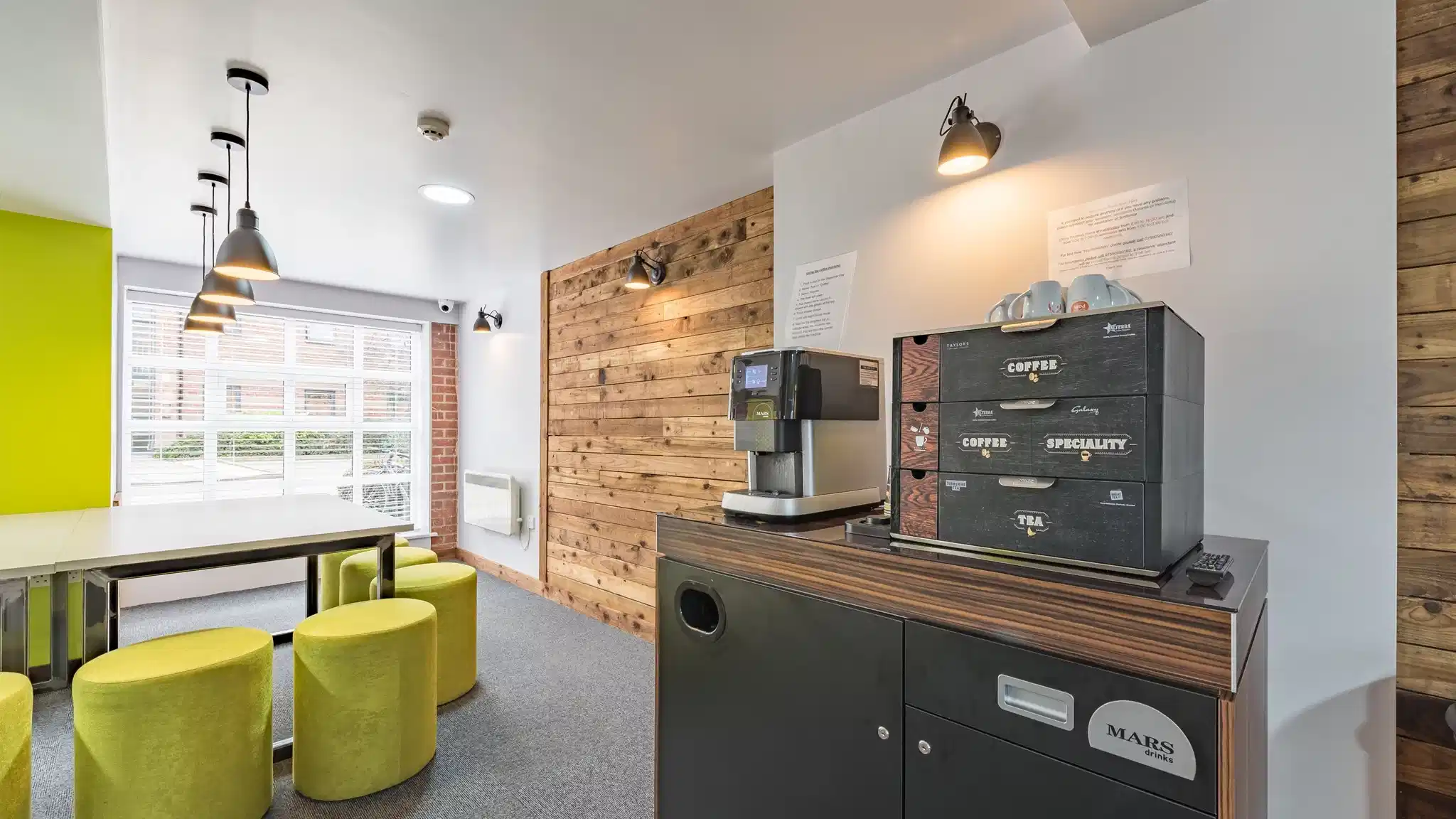 Royal Park Flats, Leeds - Leeds, England, United Kingdom - Amenities