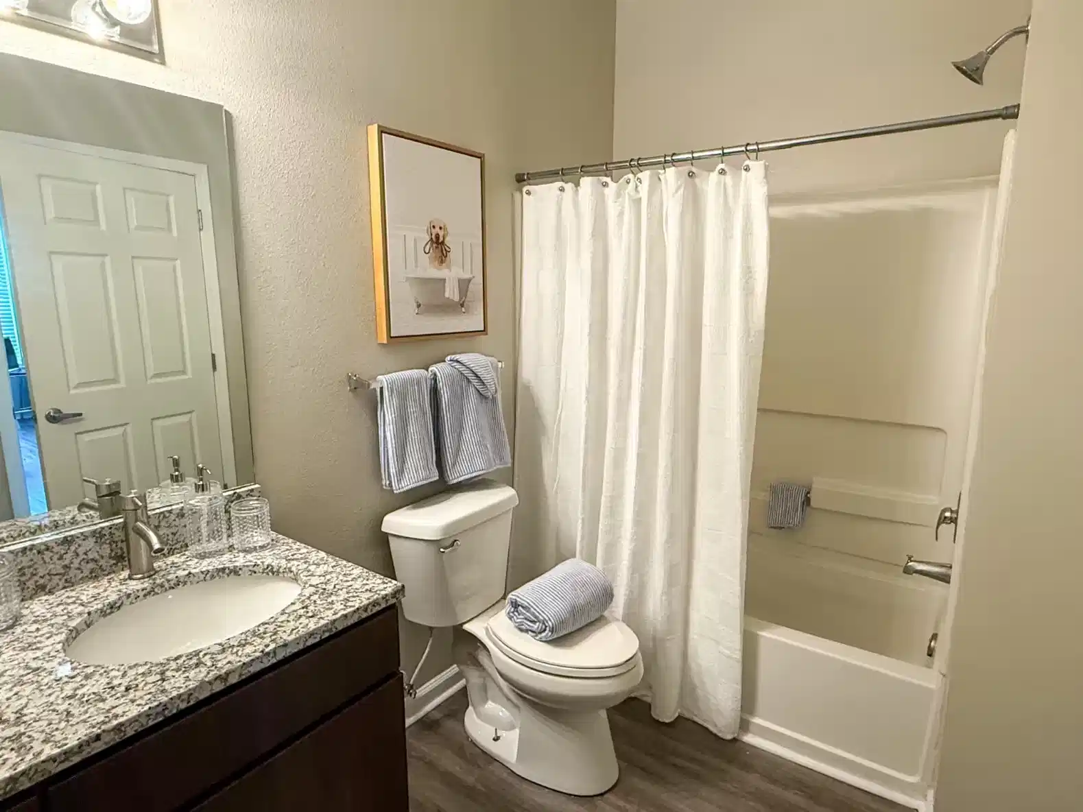Rev on Anderson, Oxford - Oxford, Mississippi, United States - Bathroom