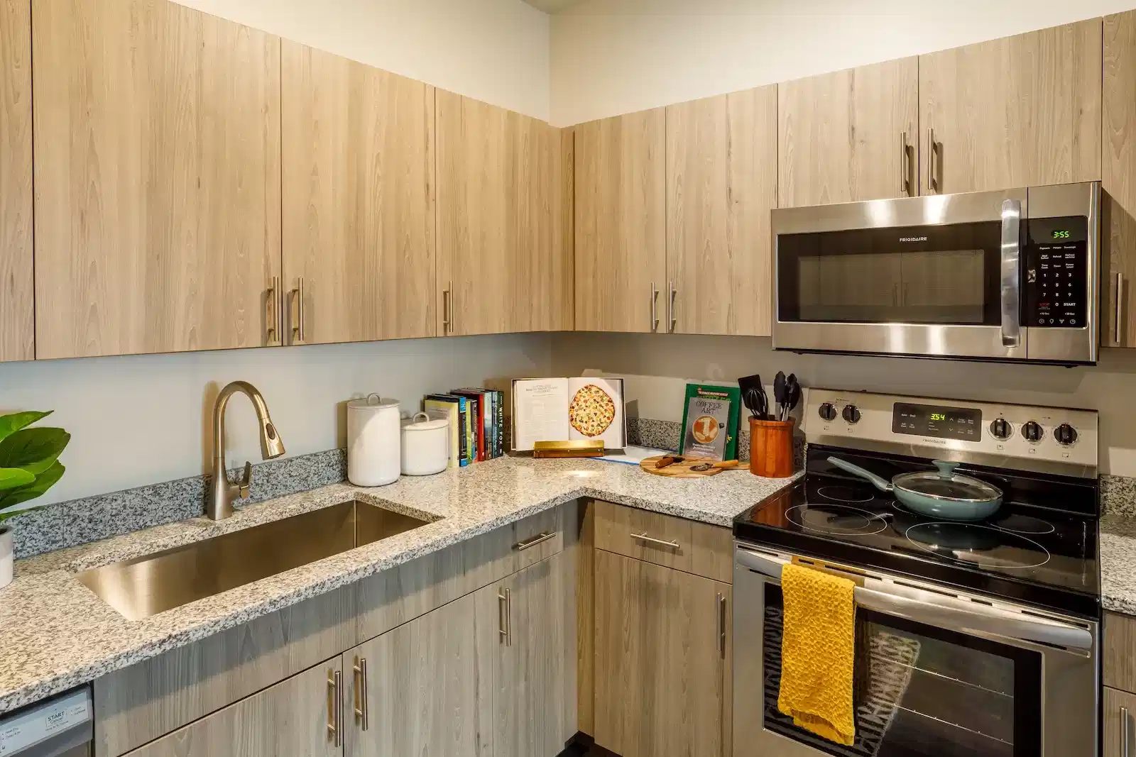 The Marshall Rochester, Rochester - Rochester, New York, United States - Kitchen