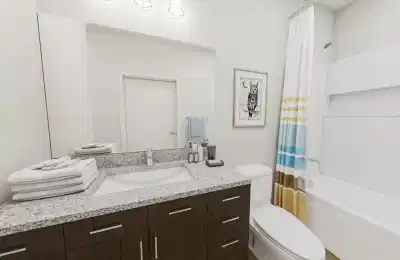 The Marshall Fayetteville, Fayetteville - Fayetteville, Arkansas, United States - Bathroom