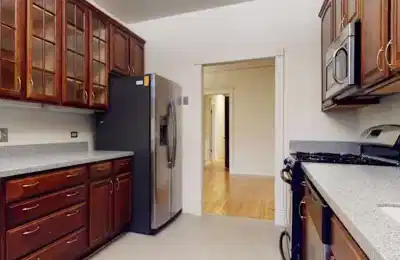 1413-15 E. 57th St, Chicago - Chicago, Illinois, United States - Kitchen