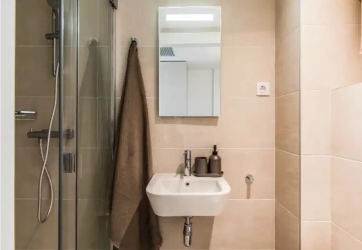 Amenities?w=400&h=260&fit=crop&q=40&auto=format&trim=auto