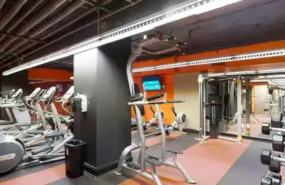 Coronado Lindell, St. Louis - St. Louis, Missouri, United States - Amenities