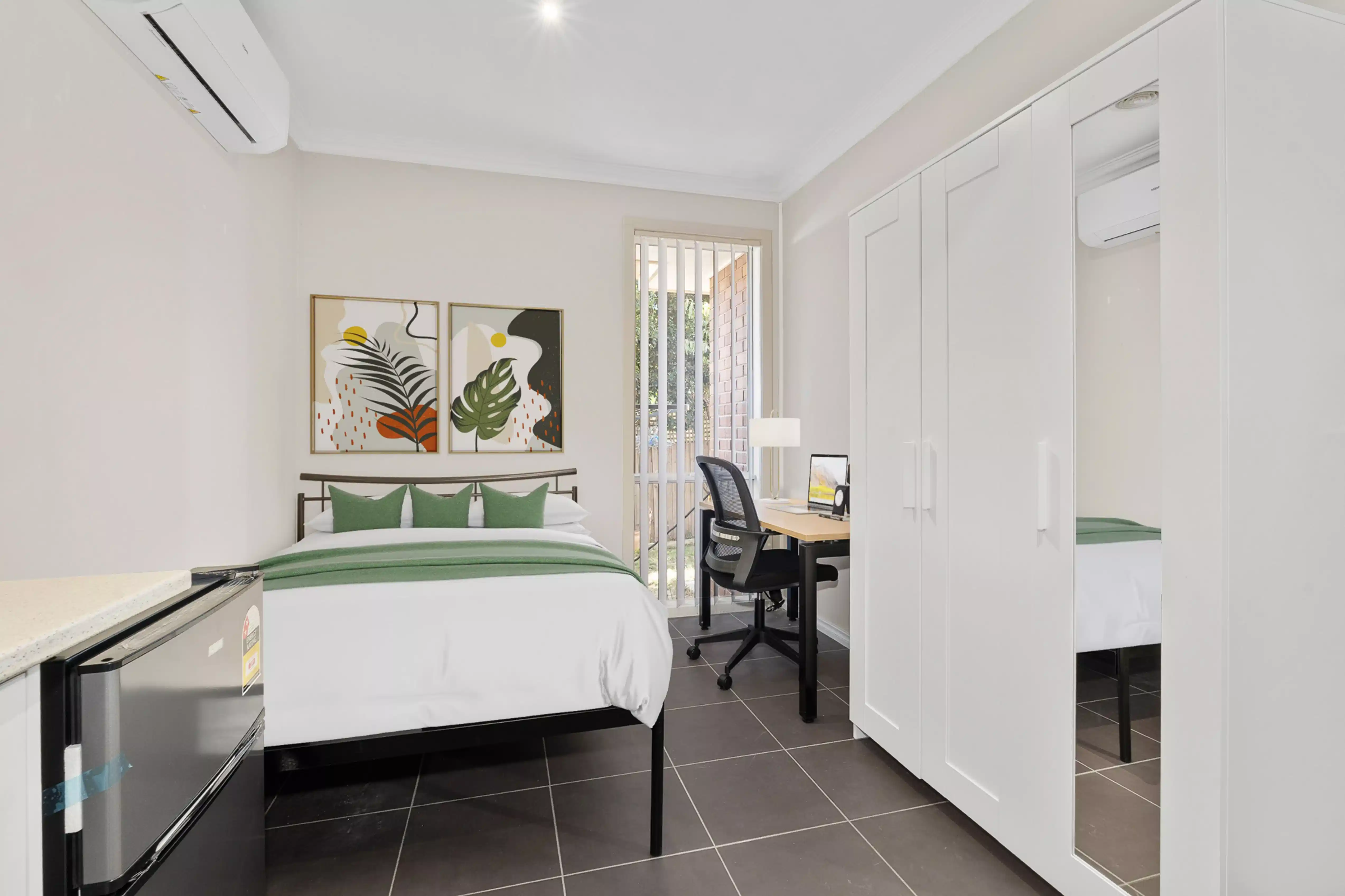 Rooming Houses,Unit 2 / 10 Binalong Avenue, Chadstone, Melbourne - Melbourne, Victoria, Australia - Studio Double - Bedroom