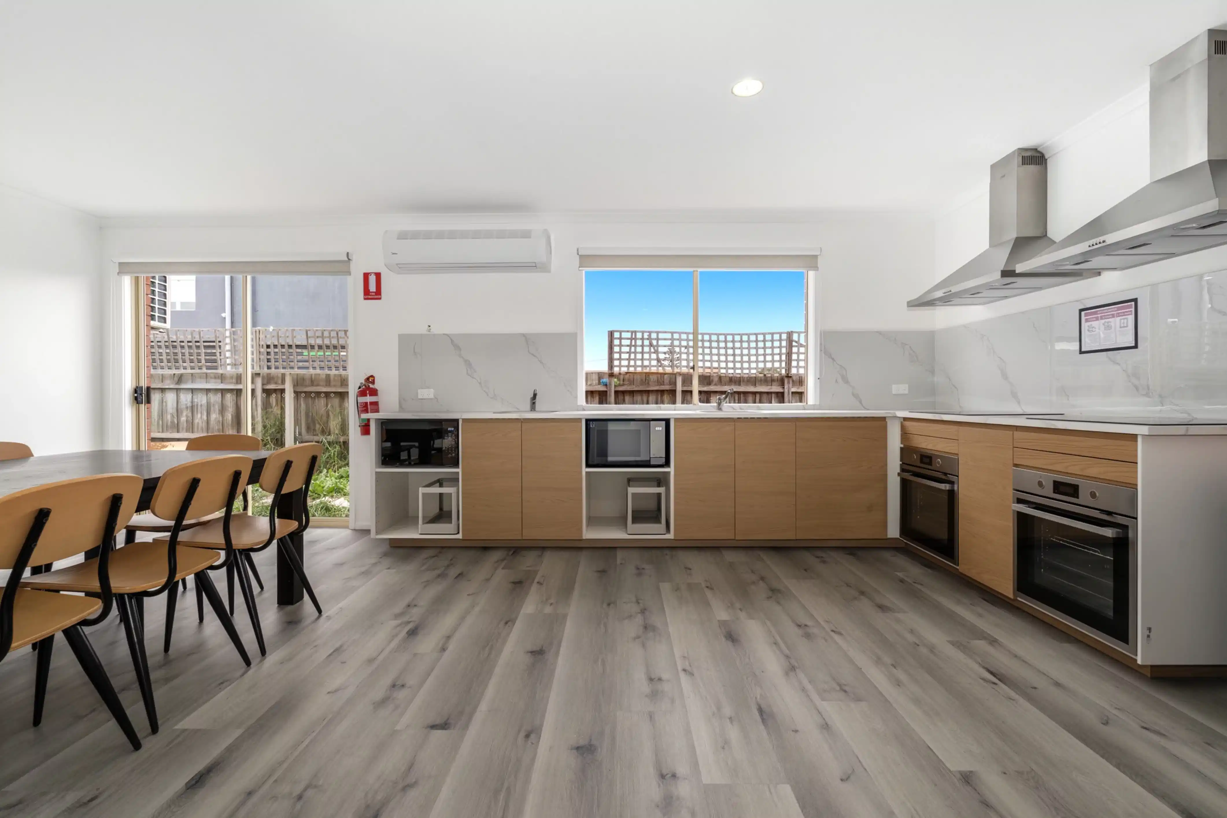 Rooming Houses,15 Kings Court, Oakleigh East, Melbourne - Melbourne, Victoria, Australia - Kitchen