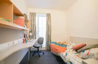 Elm Grove, London - London, England, United Kingdom - Premium Ensuite - Bedroom