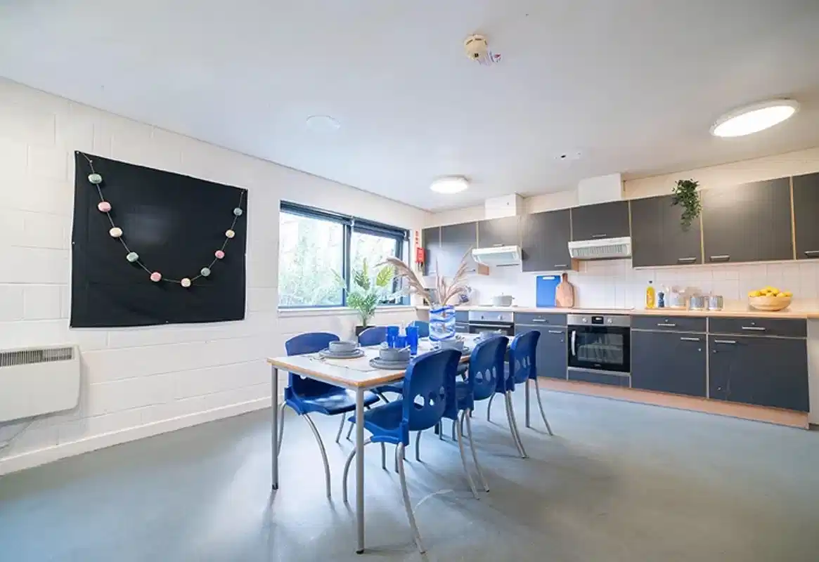 Southlands, London - London, England, United Kingdom - Amenities