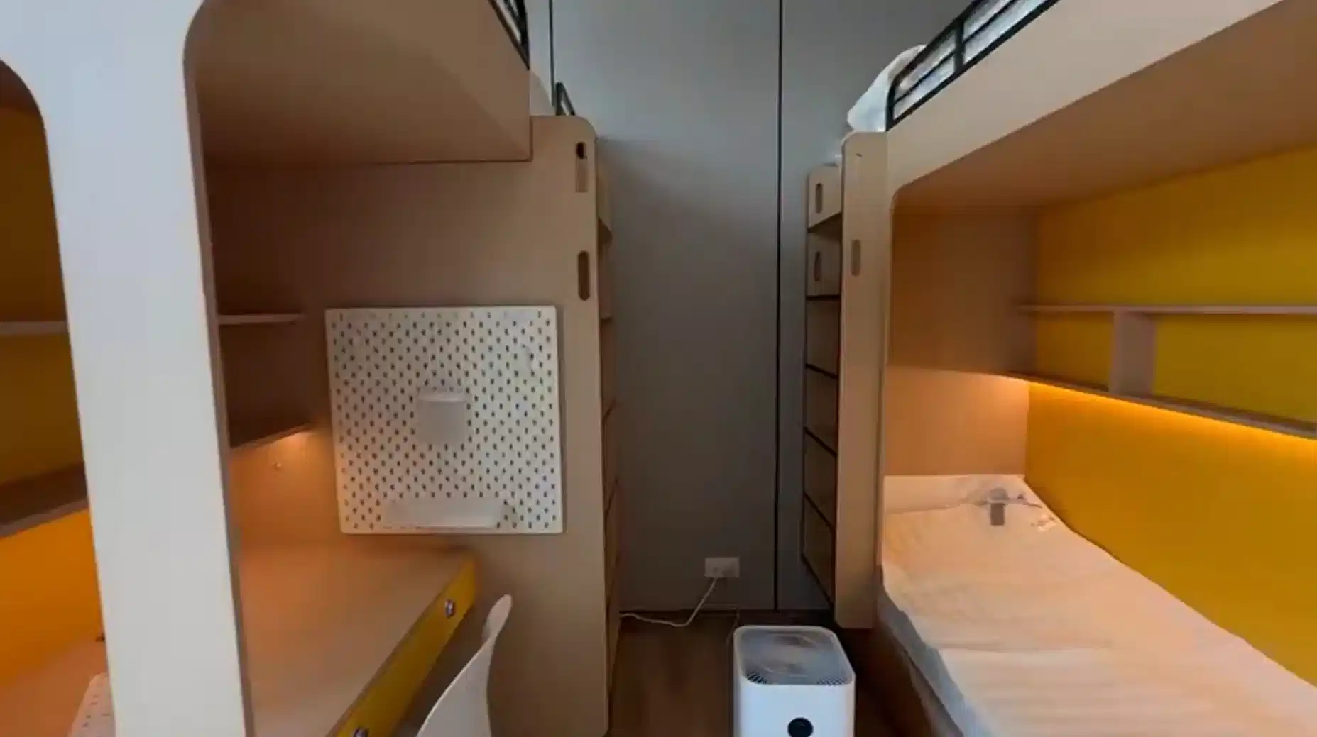 Dwell Ho Man Tin, Hong Kong - Hong Kong (China), China - Deluxe Twin Room (Duplex) - Bedroom