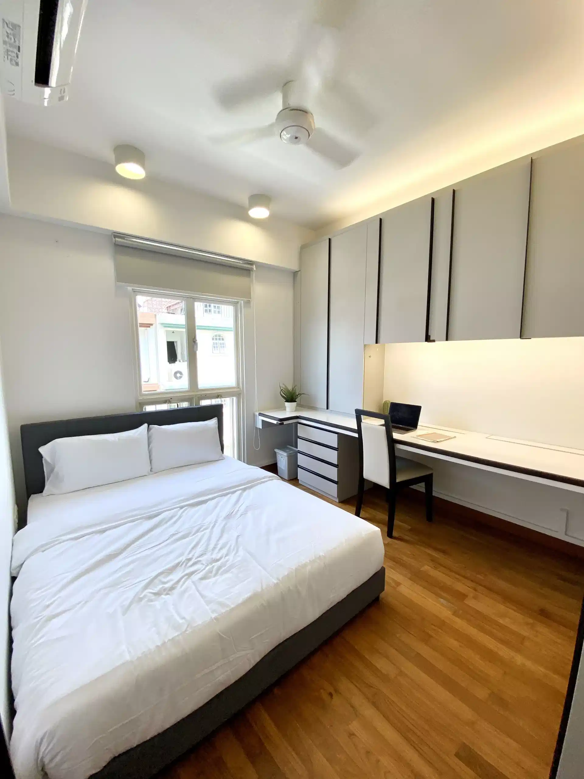Amenities?w=400&h=260&fit=crop&q=40&auto=format&trim=auto