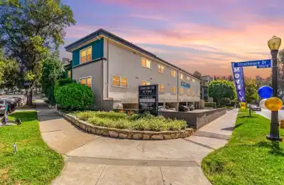 Strathmore Arms, Los Angeles - Los Angeles, California, United States - Exterior