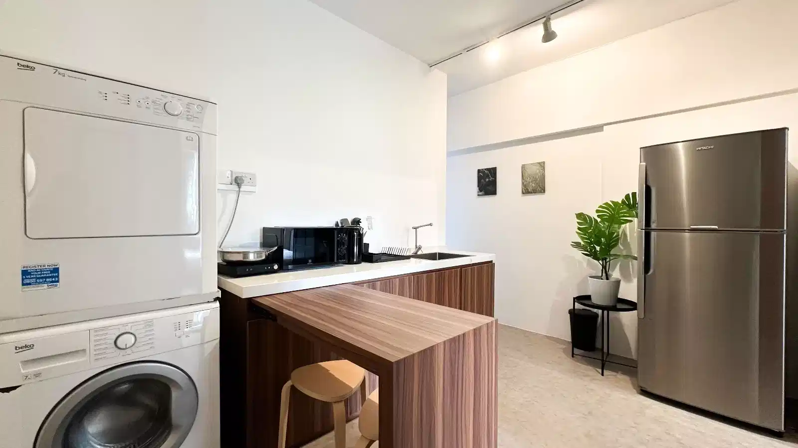 Room In A 5 Bedroom Apartment, 100 Oxley Rise, Singapore 238701 - Singapore, Singapore - Kitchen