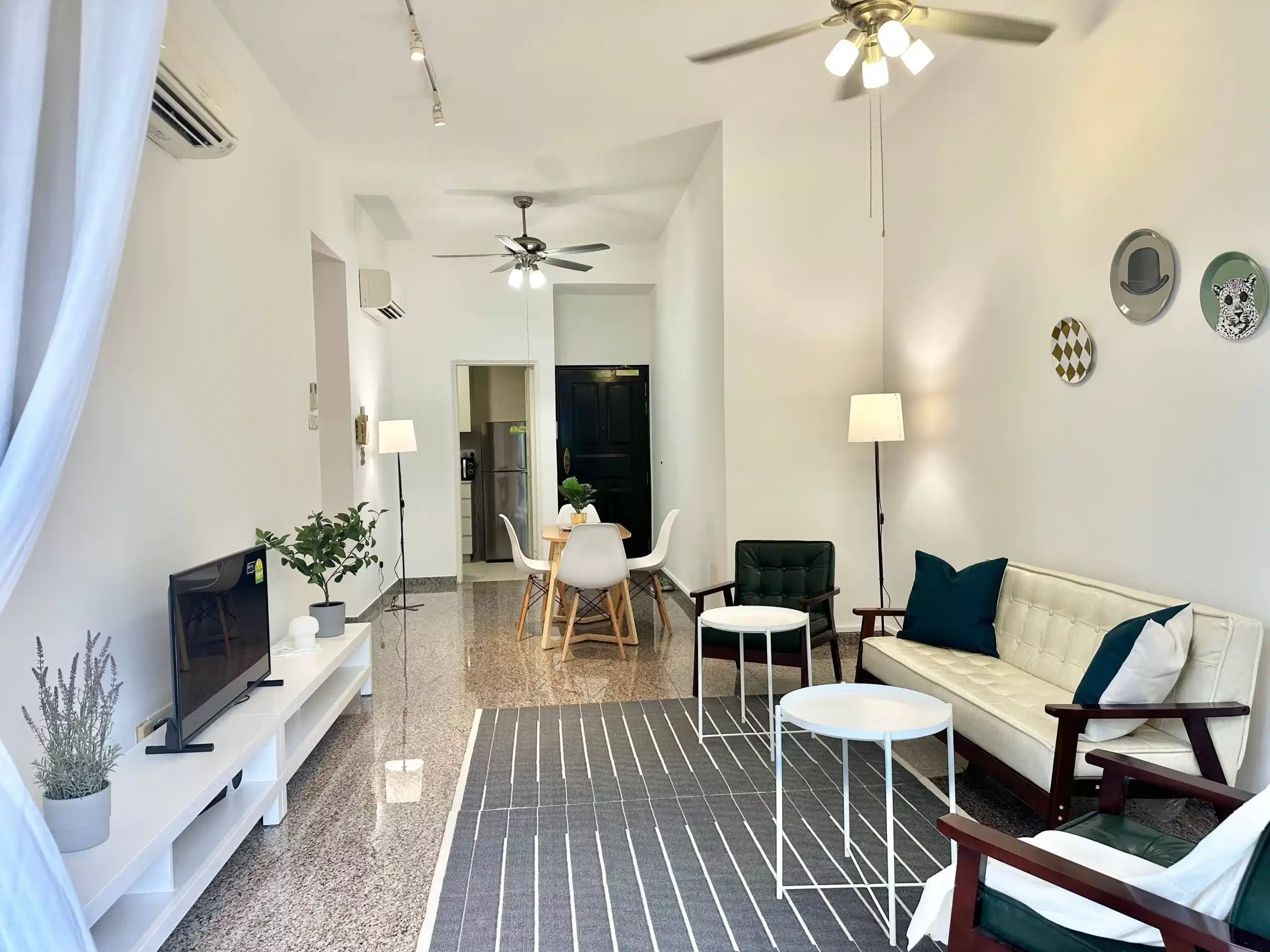  Room in a 2 Bedroom Apartment, 19 Shelford Road, Singapore 288408 - Singapore, Singapore - Amenities