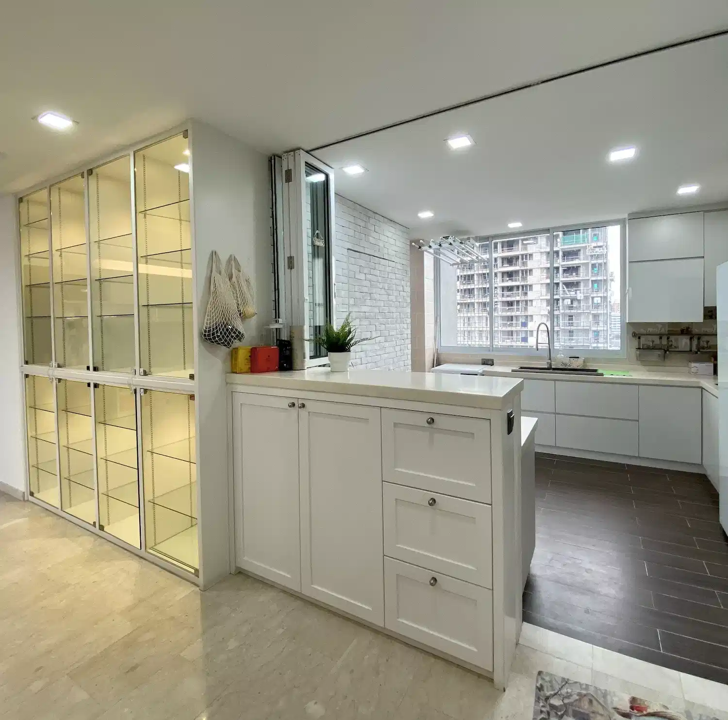  Room in a 3 Bedroom Apartment, 68 Guillemard Road, Singapore 399710 - Singapore, Singapore - Amenities