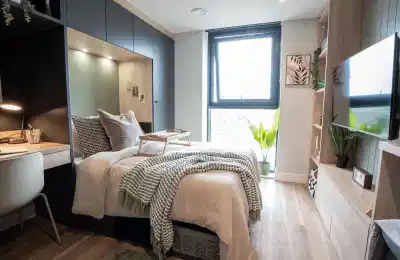 Amenities?w=400&h=260&fit=crop&q=40&auto=format&trim=auto