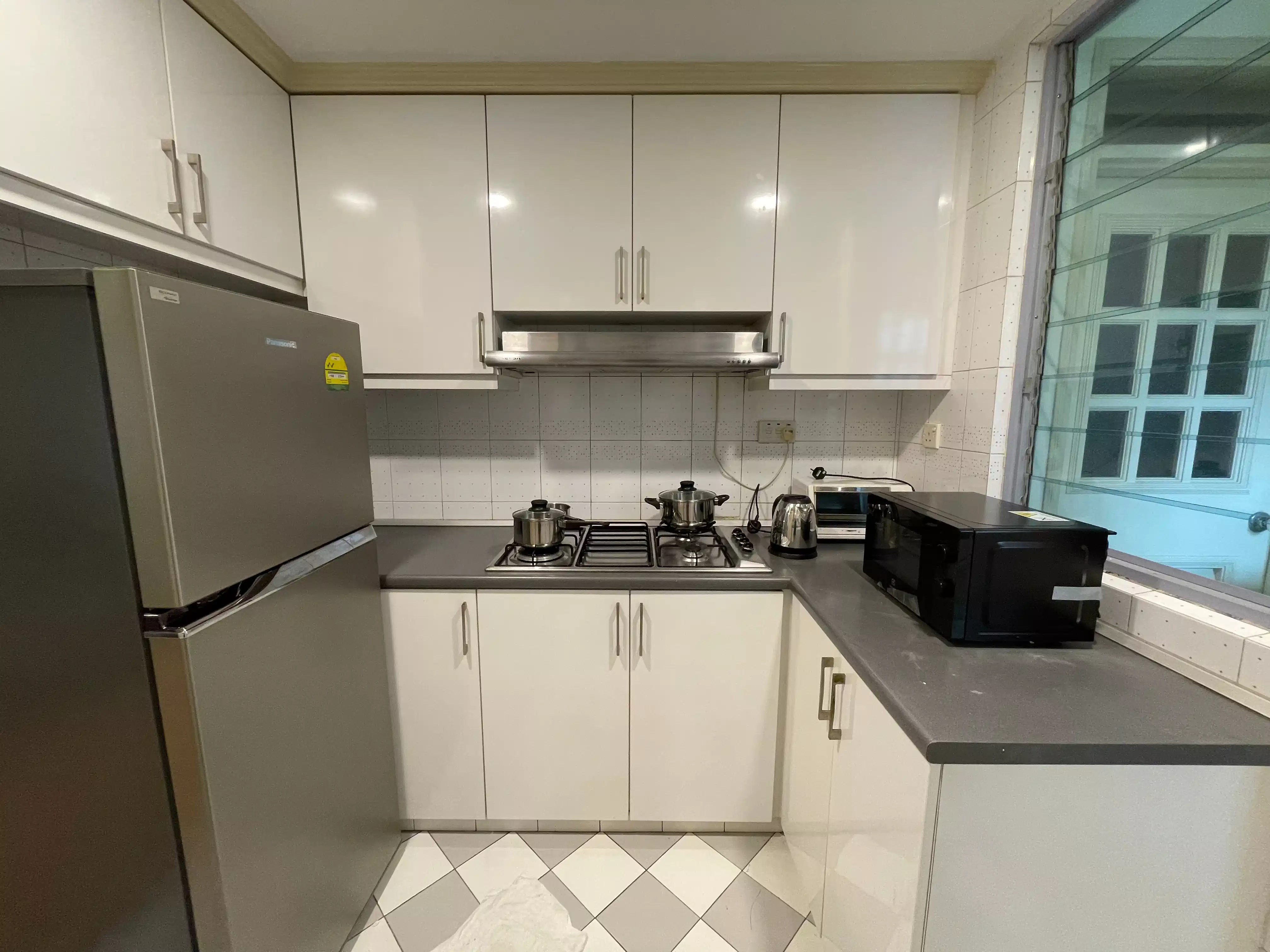 Room in a 3 Bedroom Apartment, Tower 1, 6 Indus Road, Singapore 169588 - Singapore, Singapore - Kitchen