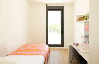 Amenities?w=400&h=260&fit=crop&q=40&auto=format&trim=auto
