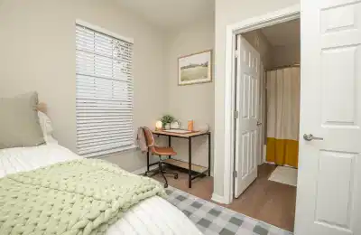Heights Knoxville, Knoxville - Knoxville, Tennessee, United States - Bedroom