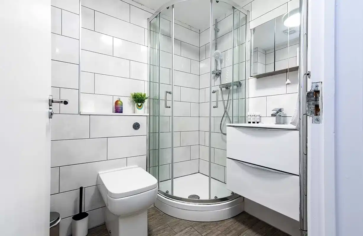 Common Area?w=400&h=260&fit=crop&q=40&auto=format&trim=auto