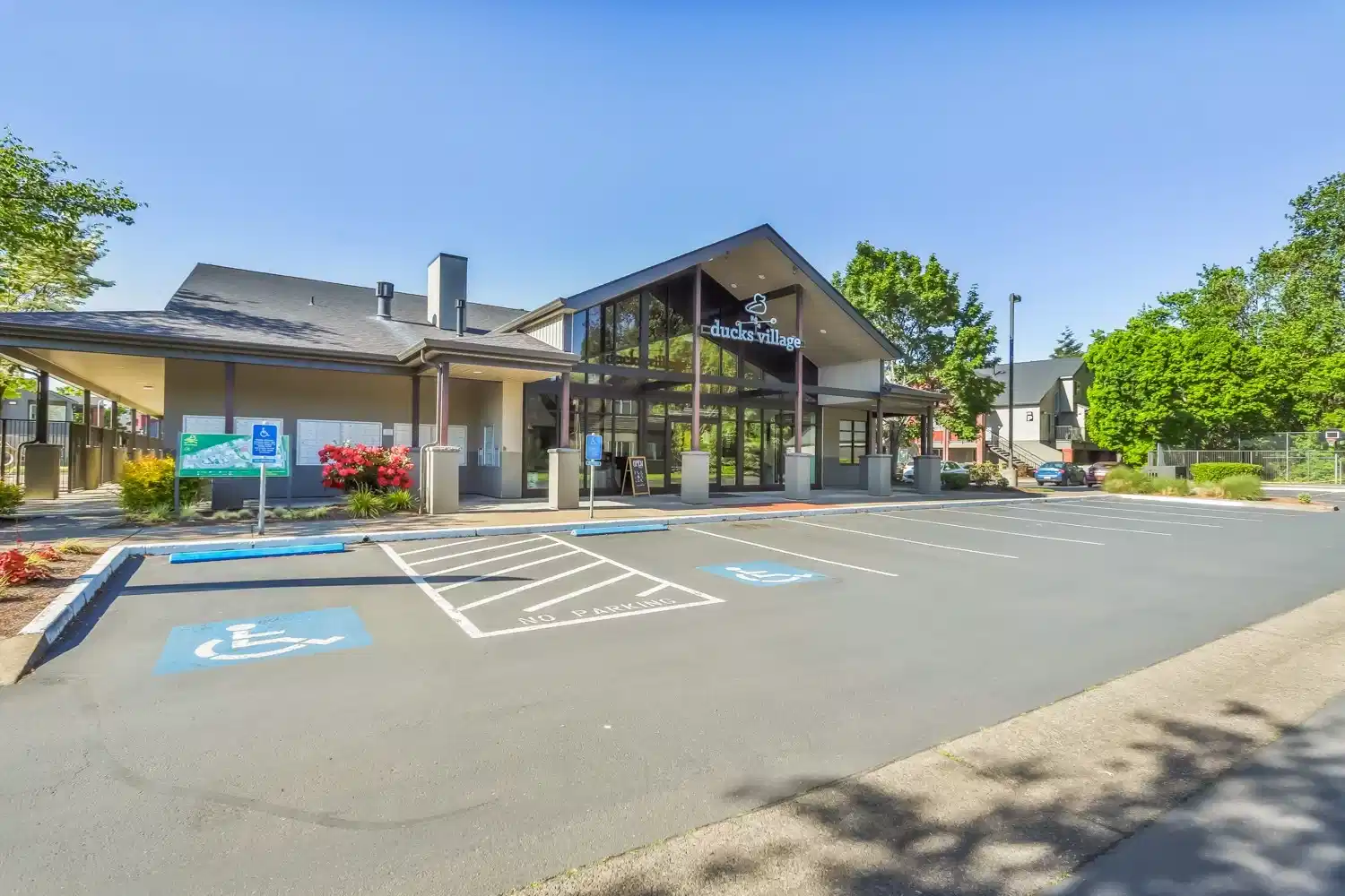 Duck's Village, Eugene 5