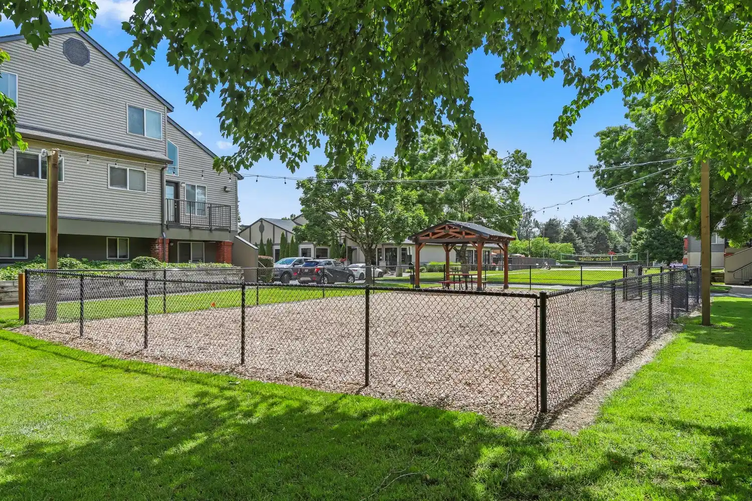 Duck's Village, Eugene 4