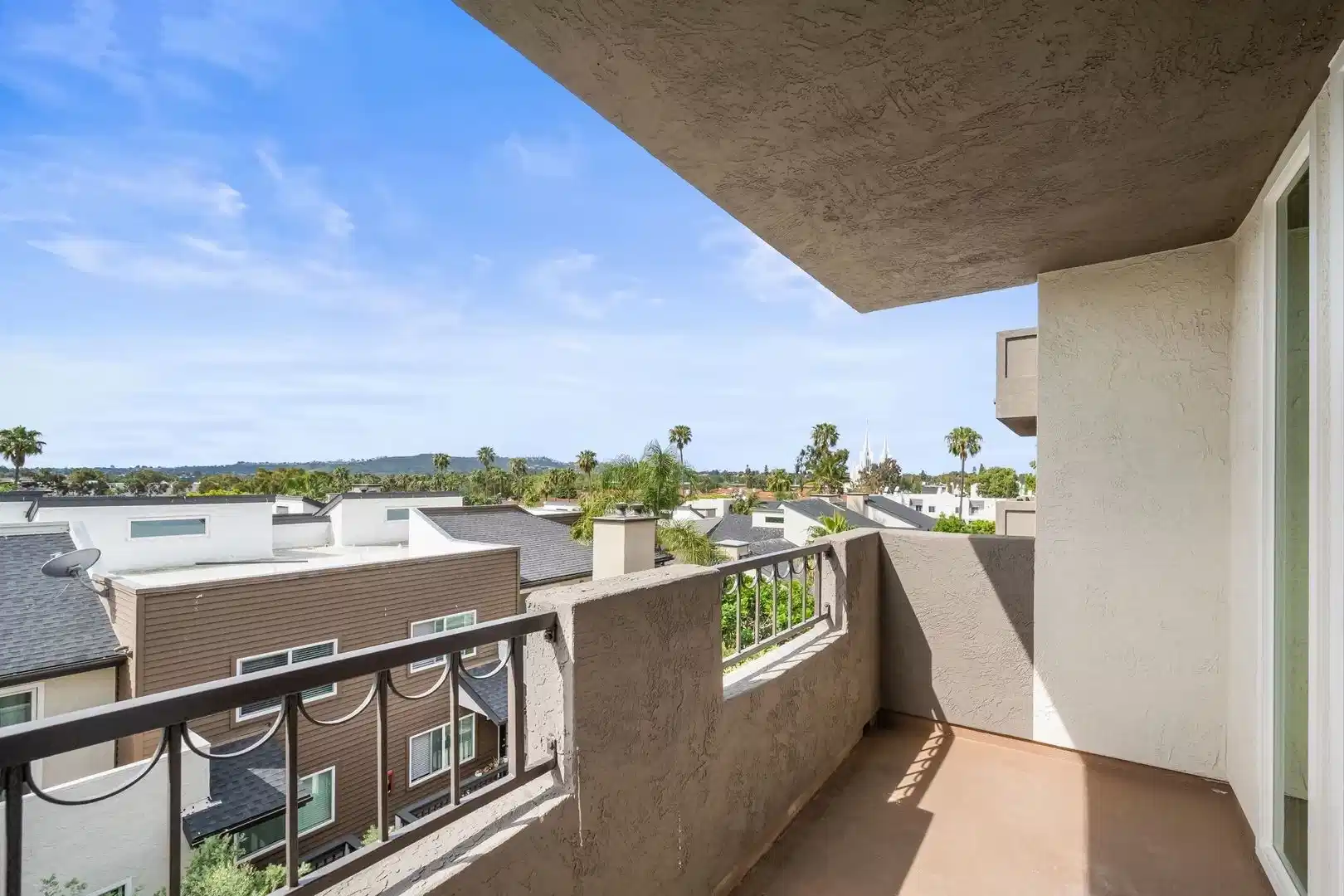 3899 Nobel Drive, San Diego 4