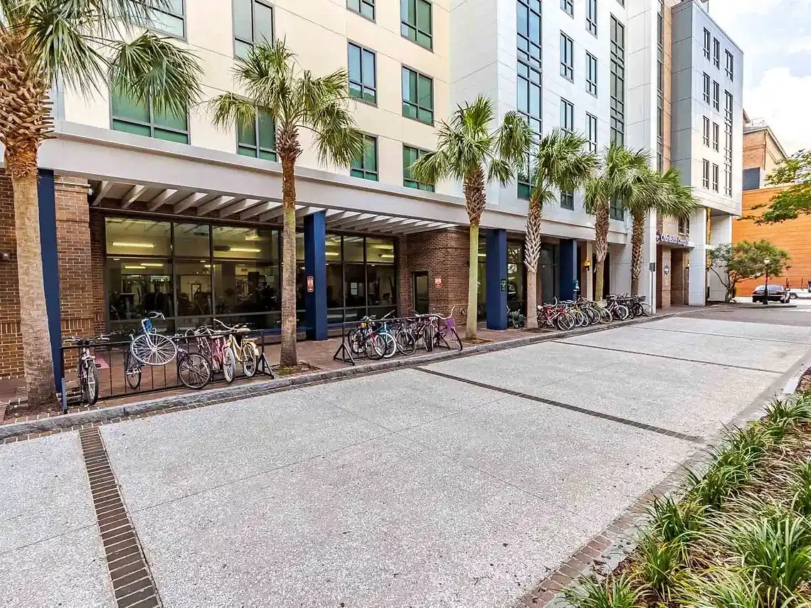Yugo Charleston Campus, Charleston - Charleston, South Carolina, United States - Exterior