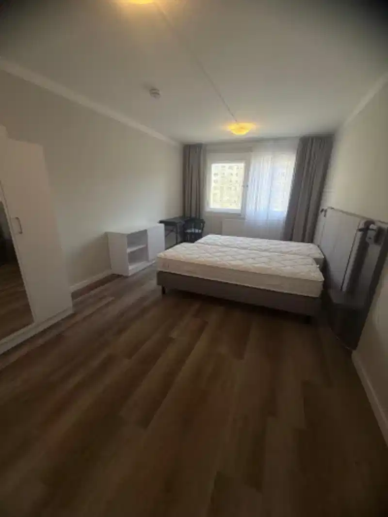 3 Bedroom 1 Bathroom Apartment | 2~1144 Apt 602 - Kitchen?w=400&h=260&fit=crop&q=40&auto=format&trim=auto
