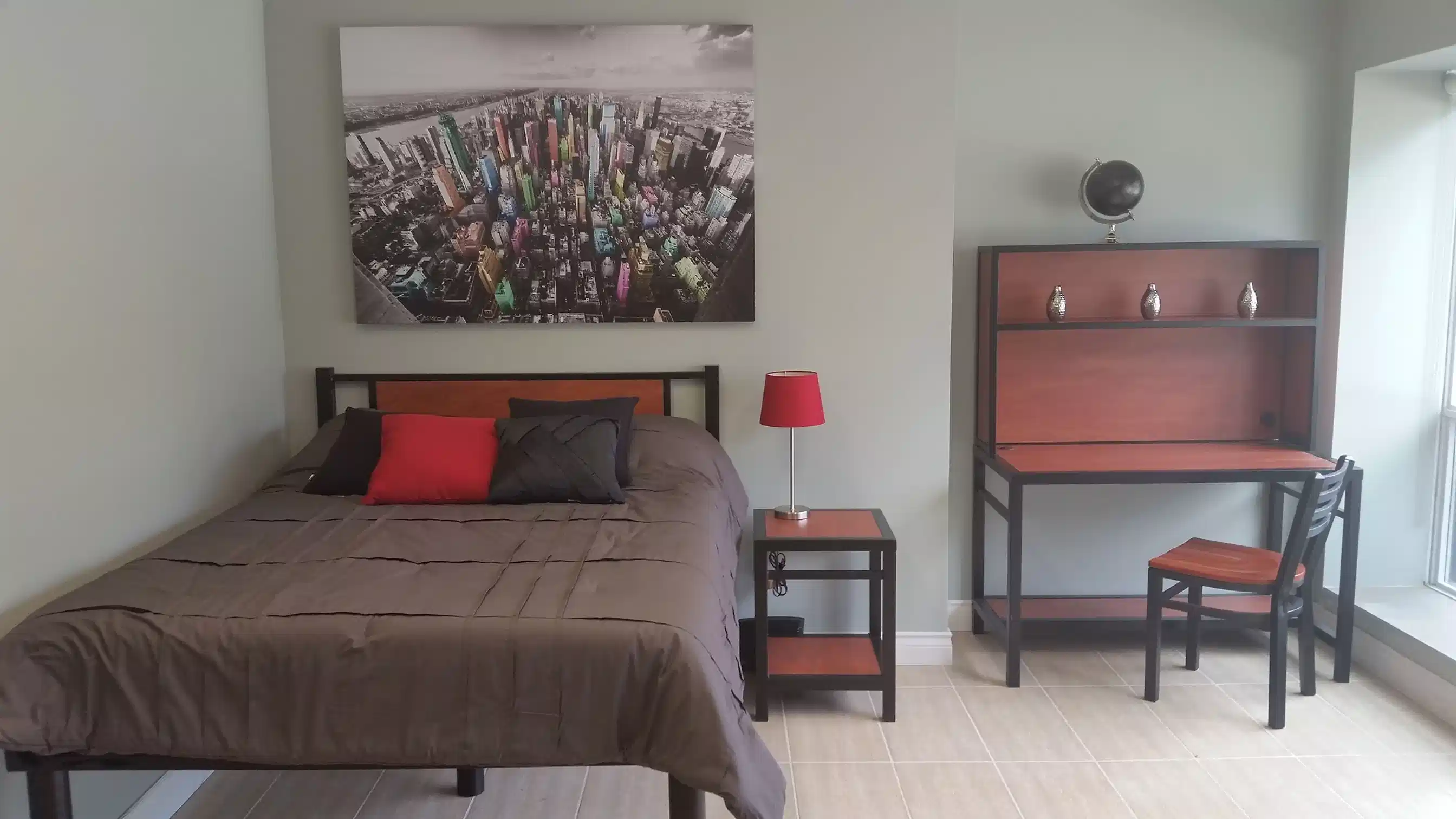 185 King St. N., Waterloo - Waterloo, Ontario, Canada - Bedroom