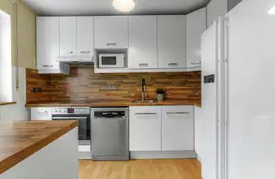 SPC 81475, Munich - Munich, Germany - Kitchen