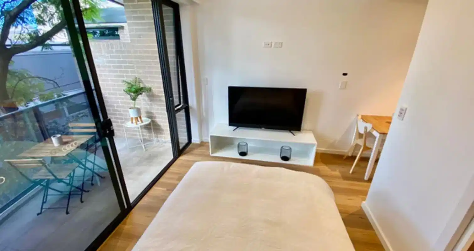 Derwent Lane, Glebe, Sydney view 5
