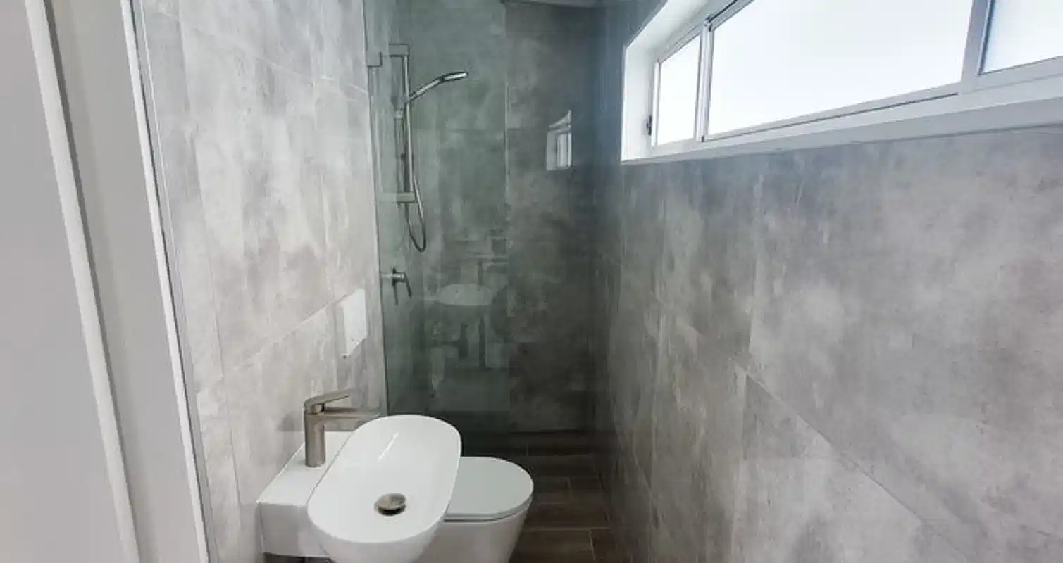 Room in a 2 Bedroom Apartment, 745 Darling St, Rozelle, Australia NSW 2039 - Sydney, New South Wales, Australia - Balcony Studio - Bathroom