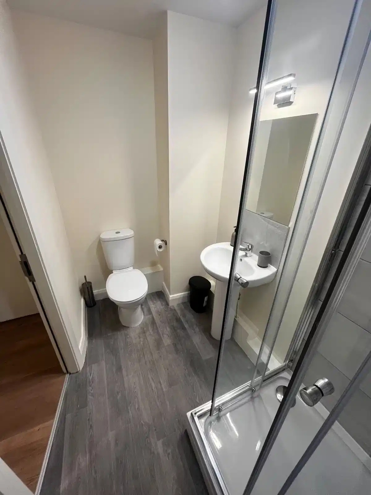 Room in a 2 Bedroom Apartment, 16 Emmet Lodge, Emmet Court, Dublin 8 D08 EY83 image 10