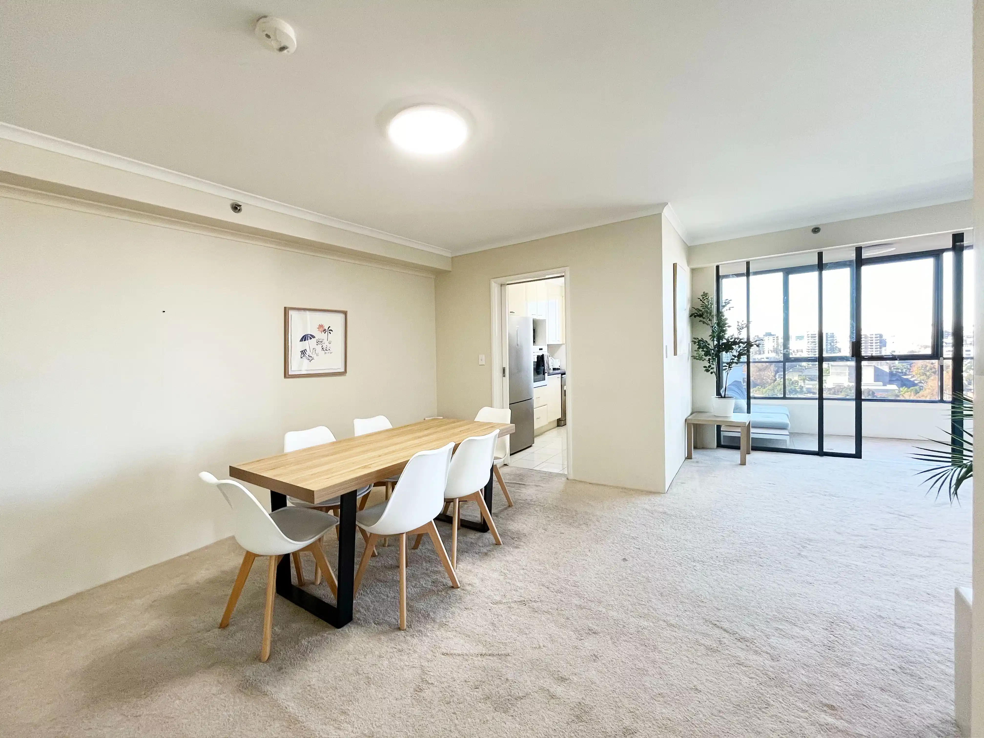 Room in a 3 Bedroom Apartment, 303 Castlereagh Street, Haymarket, Australia NSW 2000 4