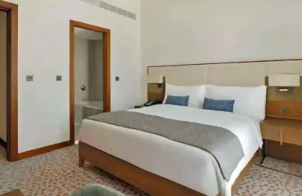 Staybridge Suites - Al Maktoum Airport, Dubai