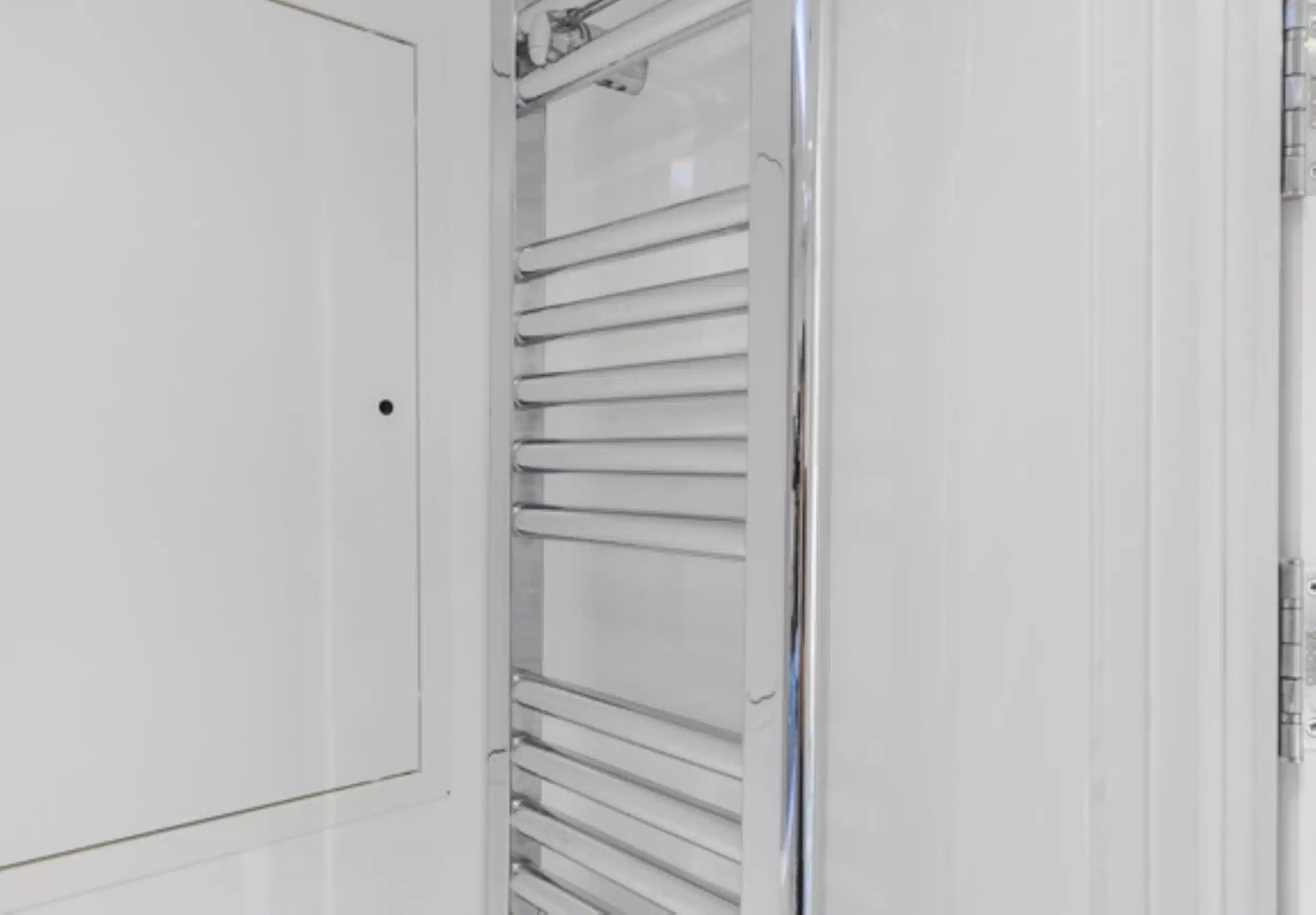 Kitchen?w=400&h=260&fit=crop&q=40&auto=format&trim=auto