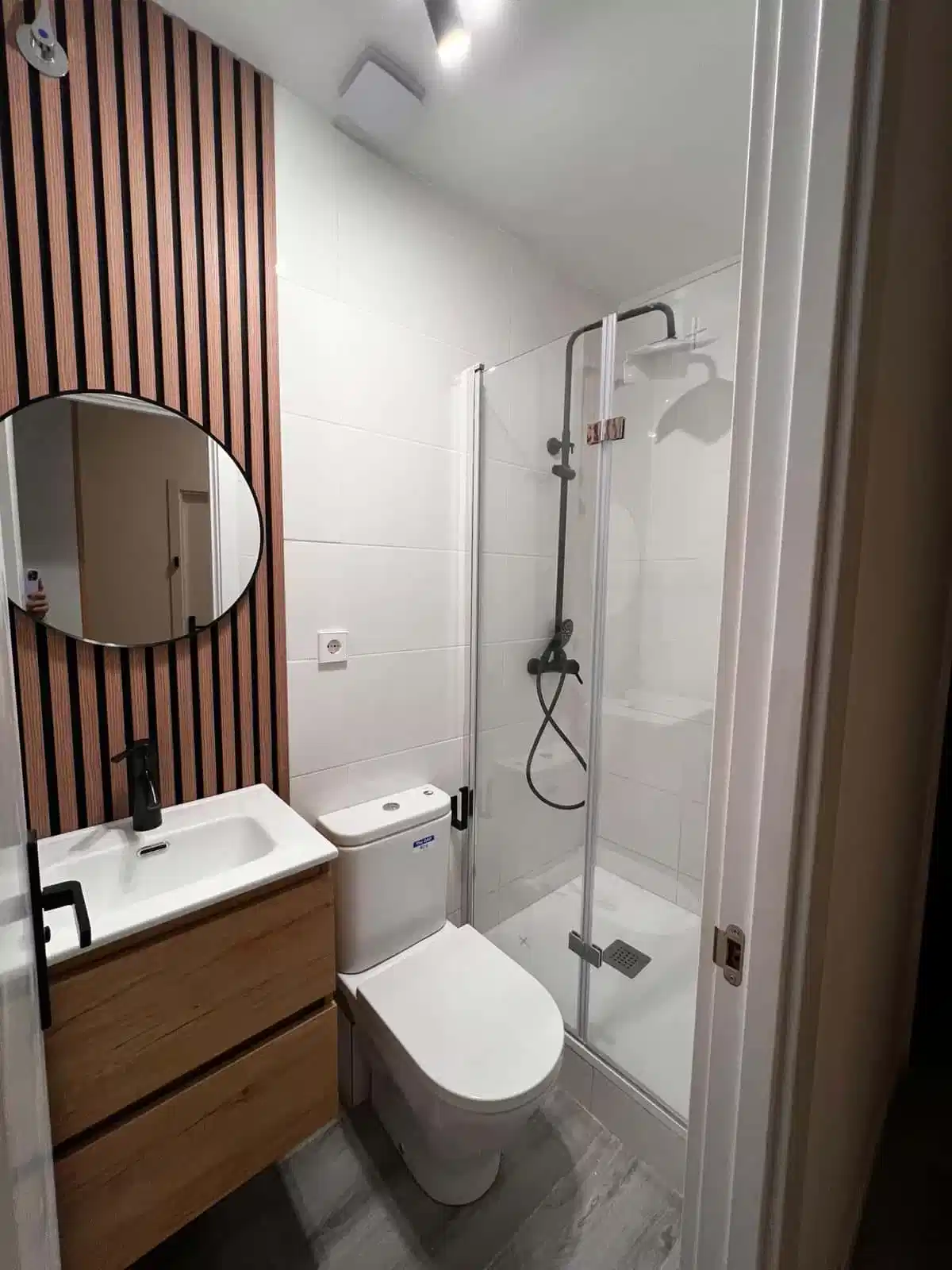 SPC 08002, Barcelona - Barcelona, Spain - Bathroom