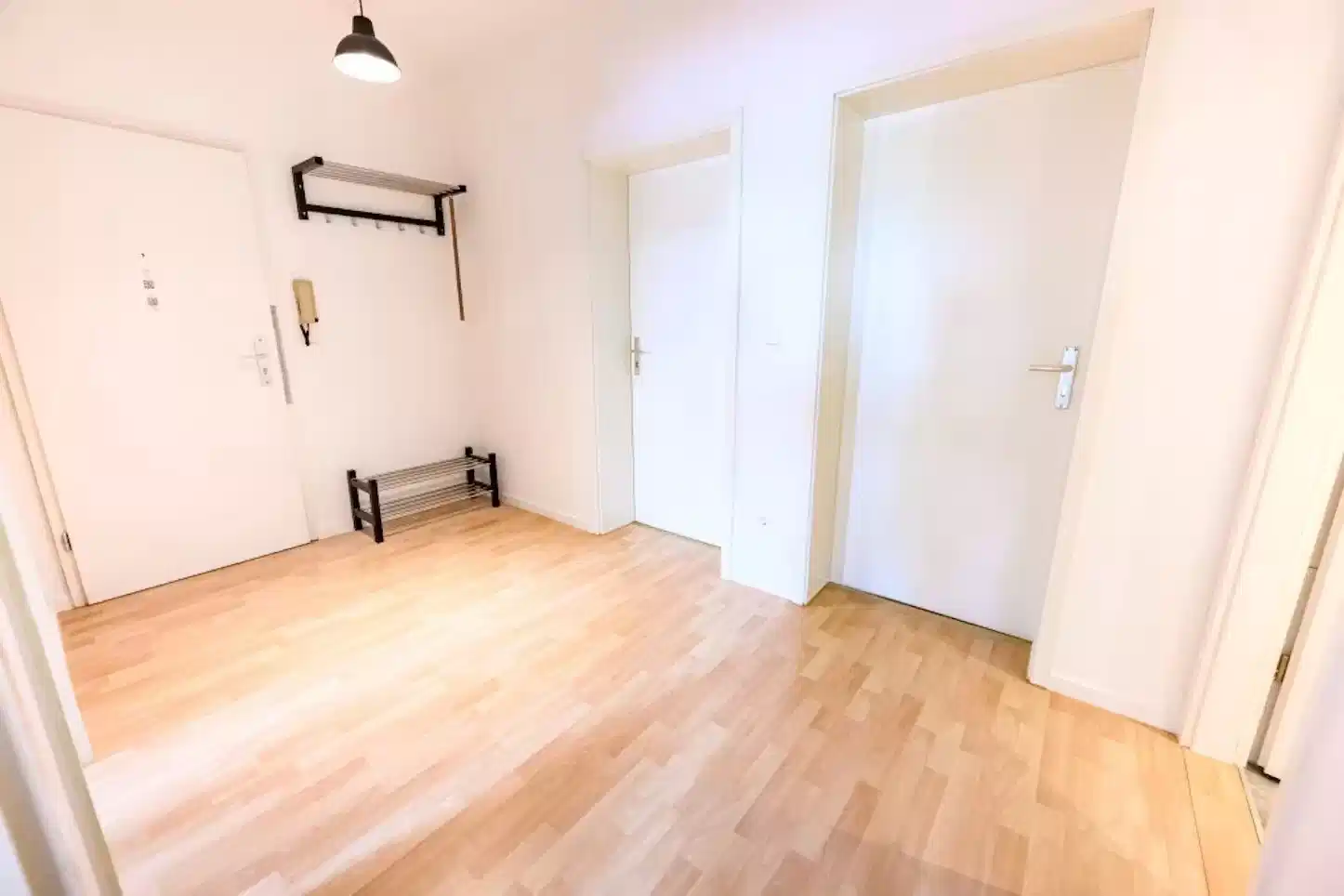 Floor Plan?w=400&h=260&fit=crop&q=40&auto=format&trim=auto