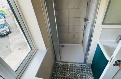 Room in a 4 Bedroom Apartment, 96 A St Maelruan's Park, Tallaght, Dublin 24, D24 WTR6 - Dublin, Ireland - Bathroom
