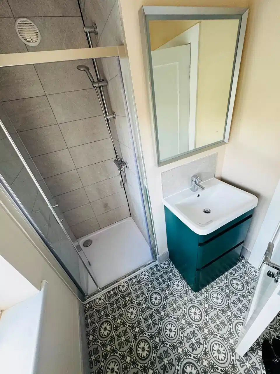 Room in a 4 Bedroom Apartment, 96 A St Maelruan's Park, Tallaght, Dublin 24, D24 WTR6 4