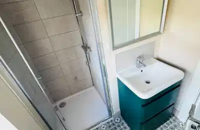 Room in a 4 Bedroom Apartment, 96 A St Maelruan's Park, Tallaght, Dublin 24, D24 WTR6 - Dublin, Ireland - Bathroom