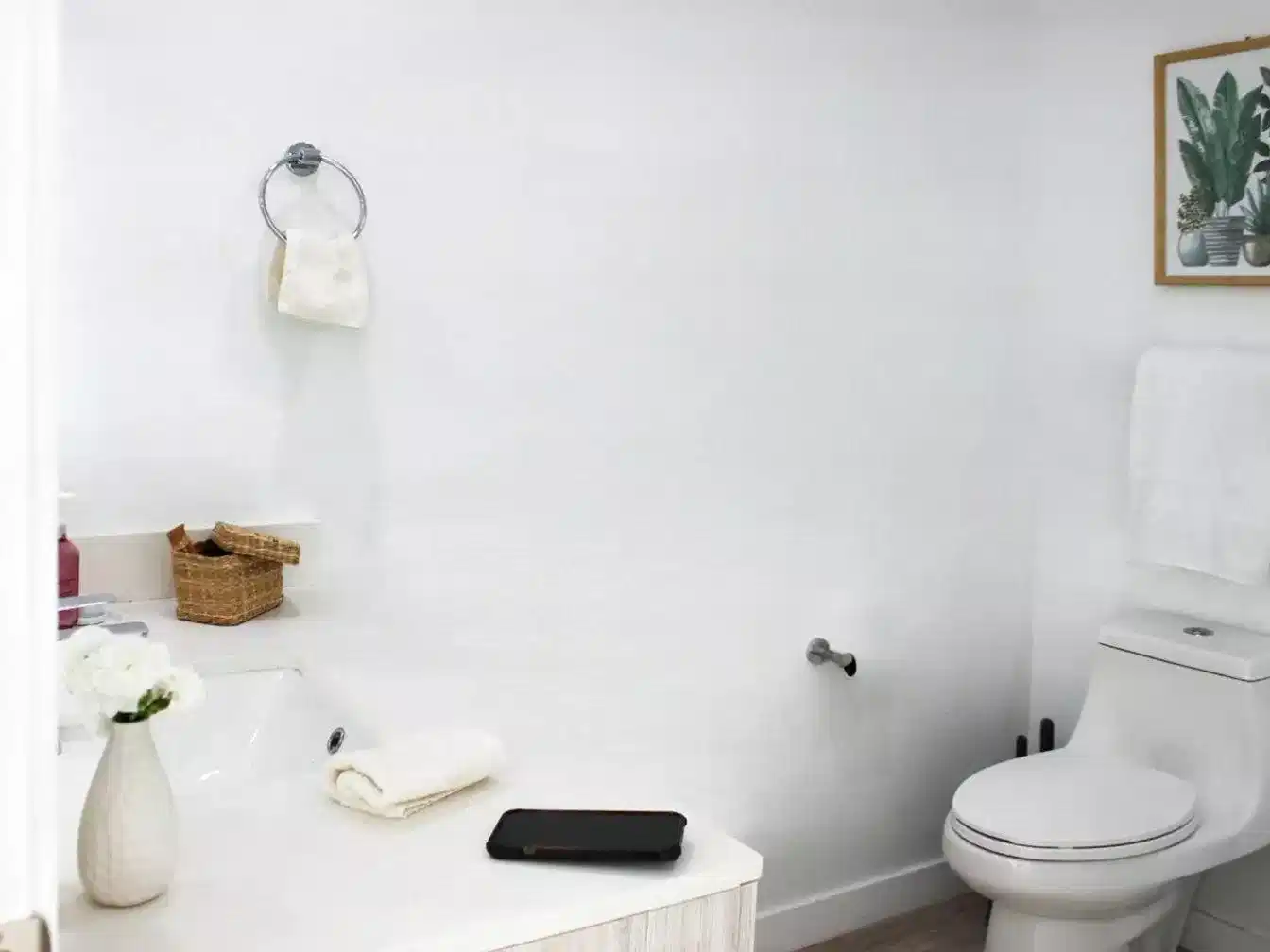 Amenities?w=400&h=260&fit=crop&q=40&auto=format&trim=auto