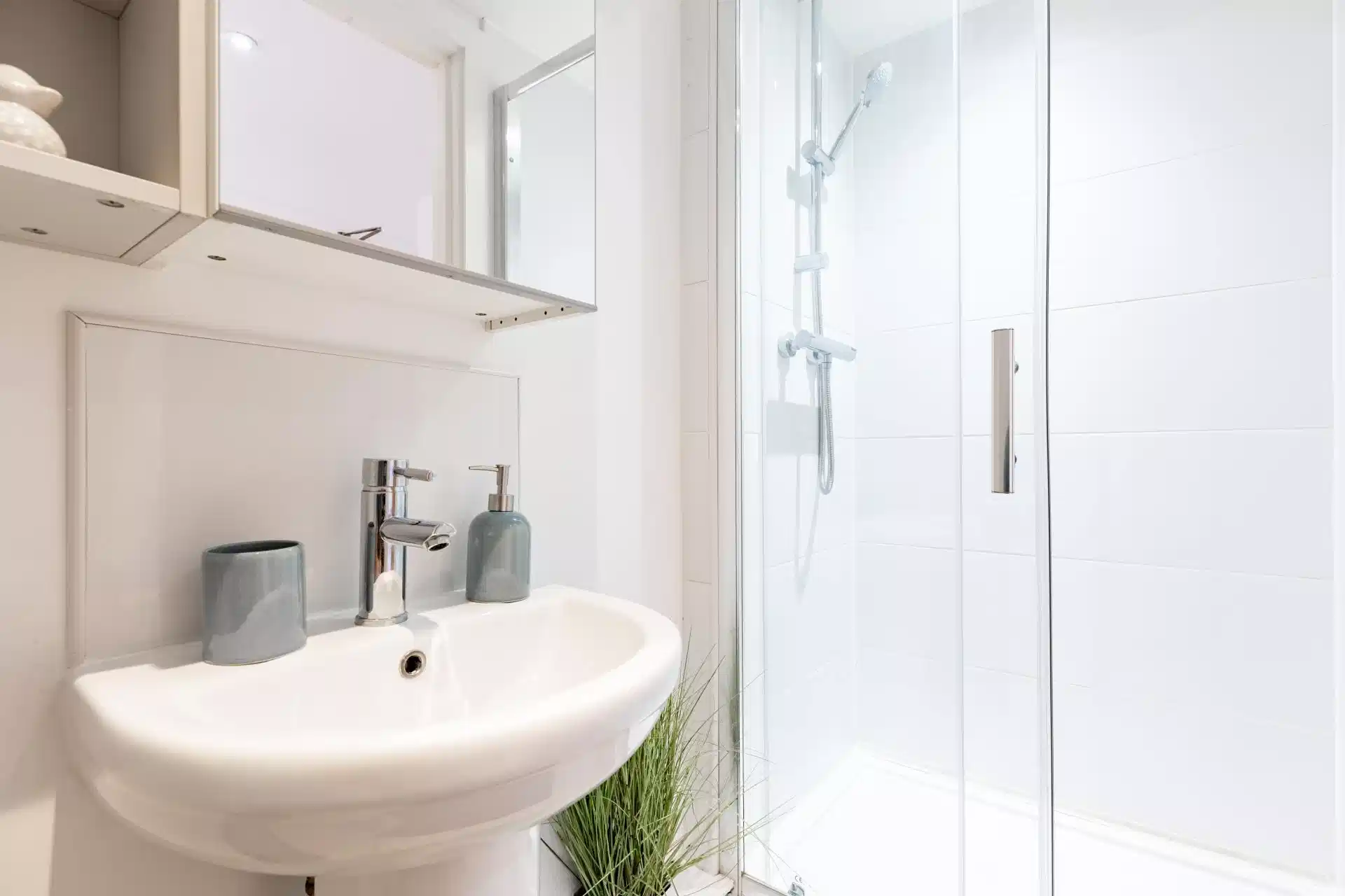 Amenities?w=400&h=260&fit=crop&q=40&auto=format&trim=auto