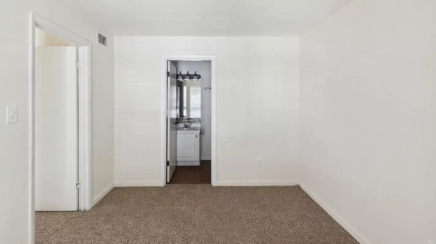 Overlook Apartments, Greenville 5