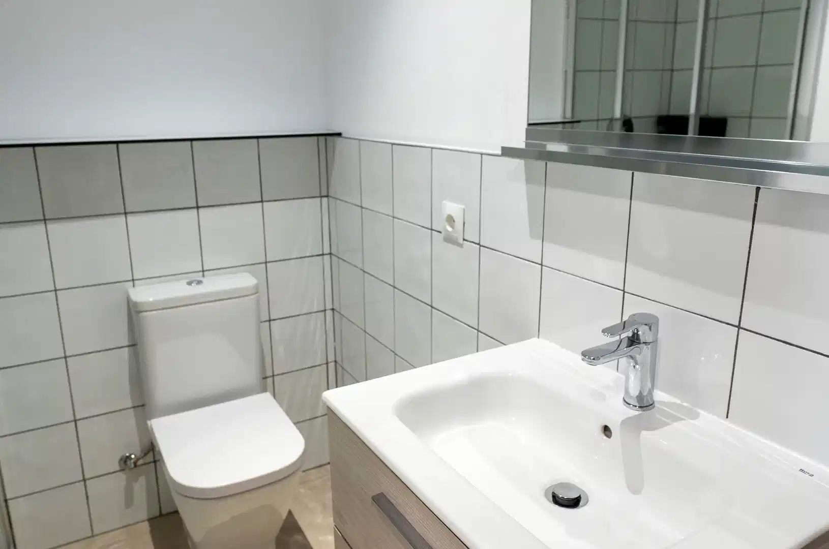 Kitchen?w=400&h=260&fit=crop&q=40&auto=format&trim=auto