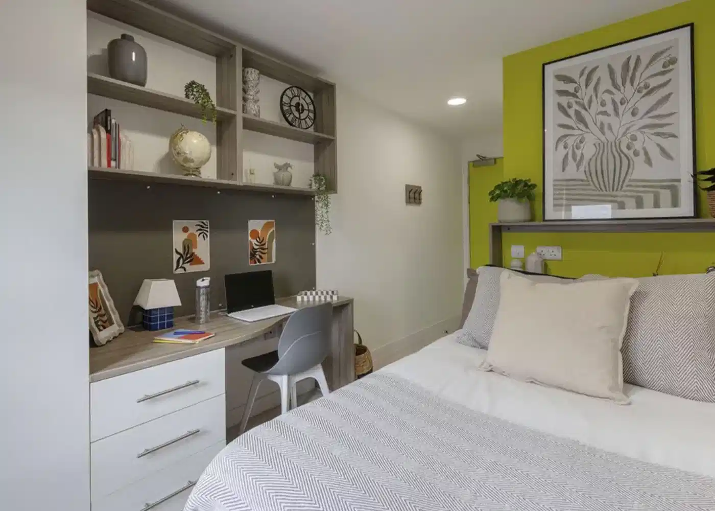 Silver Ensuite