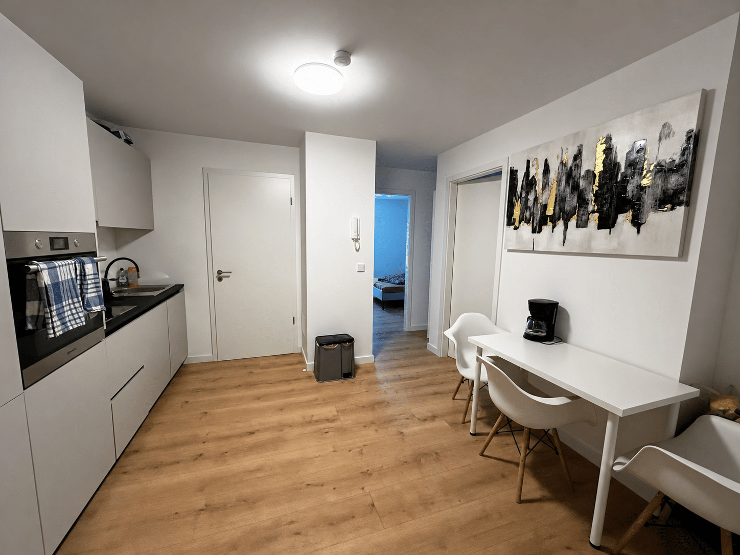MHM 81477, Munich view 6