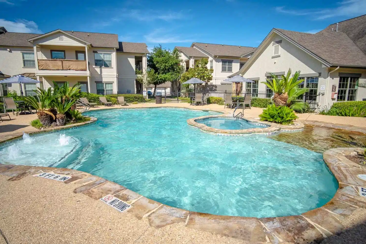 Oxford at Estonia, San Antonio - San Antonio, Texas, United States - Exterior