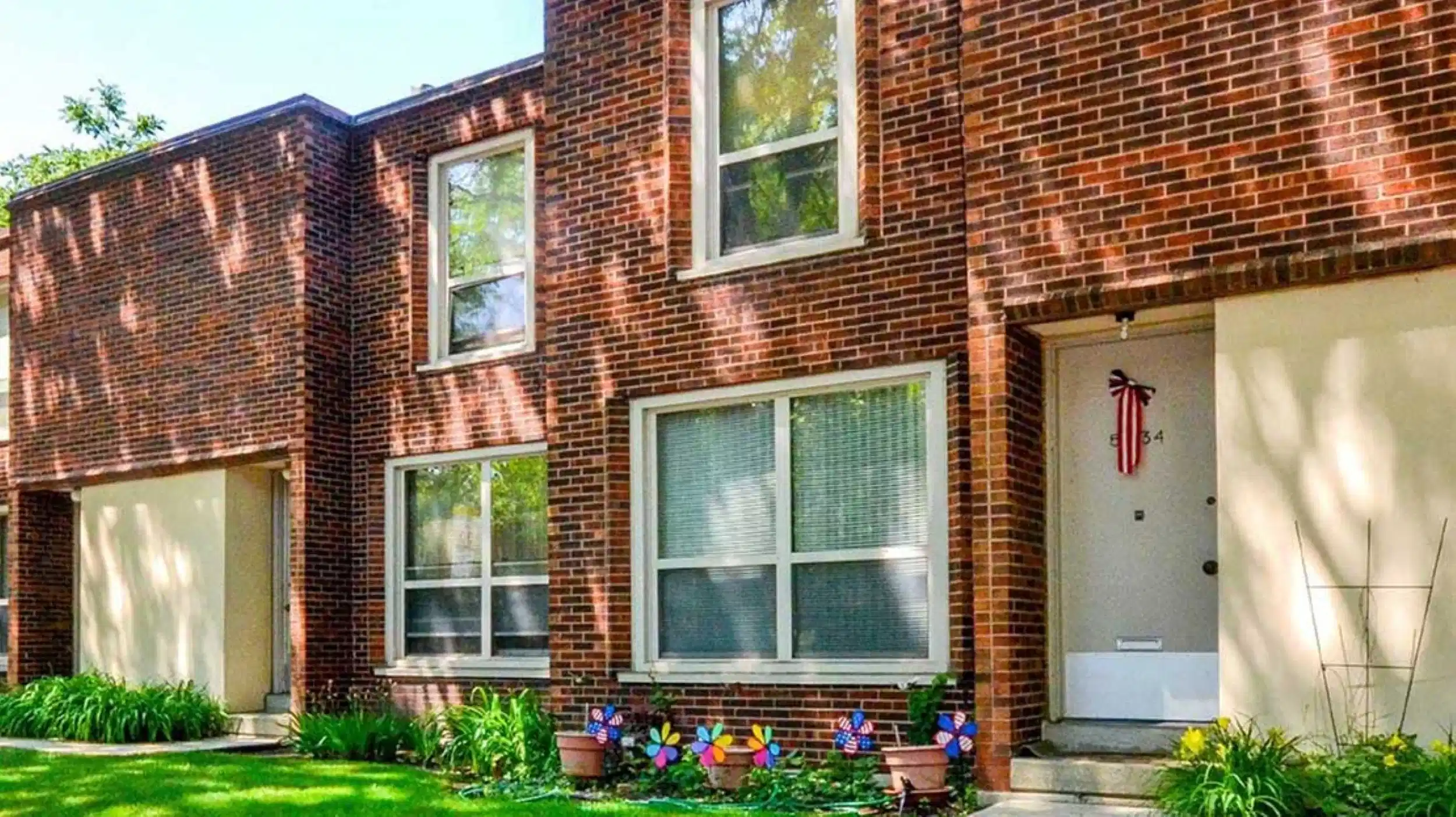 Hyde Park West Apartments & Townhomes, Chicago - Chicago, Illinois, United States - Exterior