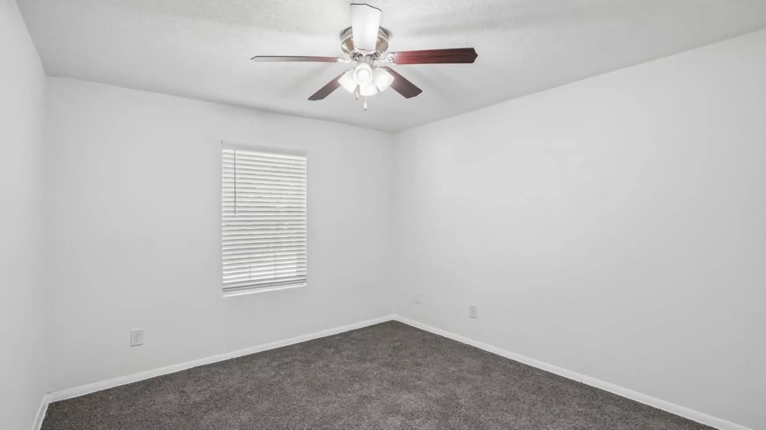 Lewis on Cascade Apartments, Atlanta - Atlanta, Georgia, United States - Common Area